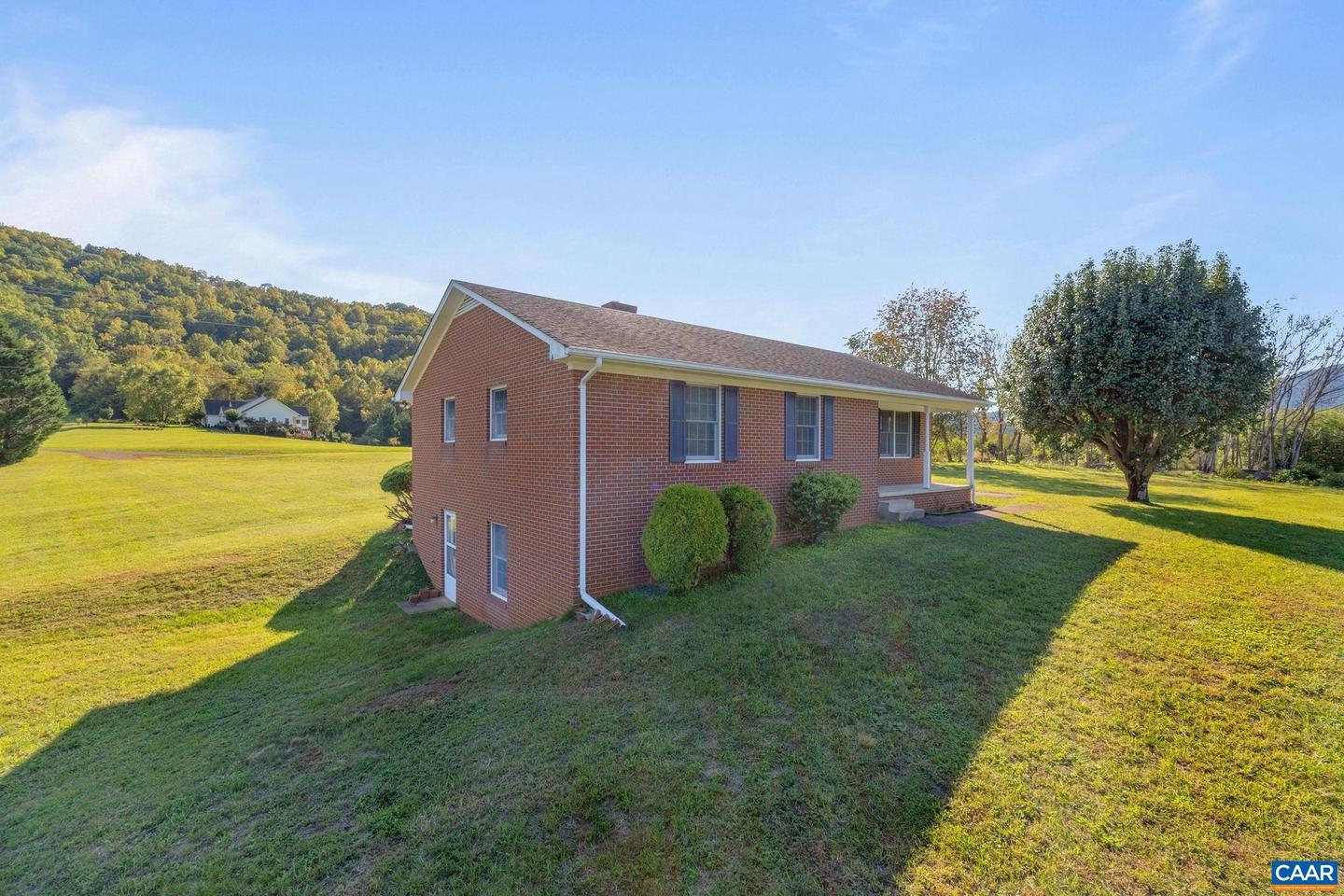 344 LEXINGTON WAY, STANARDSVILLE, Virginia 22973, 3 Bedrooms Bedrooms, ,2 BathroomsBathrooms,Residential,For sale,344 LEXINGTON WAY,657865 MLS # 657865