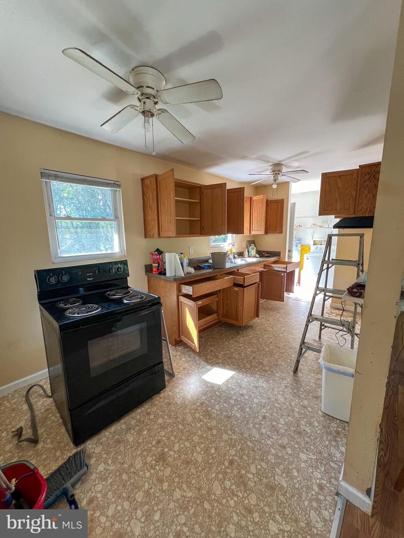 6700 HICKORY RIDGE RD, SPOTSYLVANIA, Virginia 22551, 3 Bedrooms Bedrooms, ,1 BathroomBathrooms,Residential,For sale,6700 HICKORY RIDGE RD,VASP2028612 MLS # VASP2028612