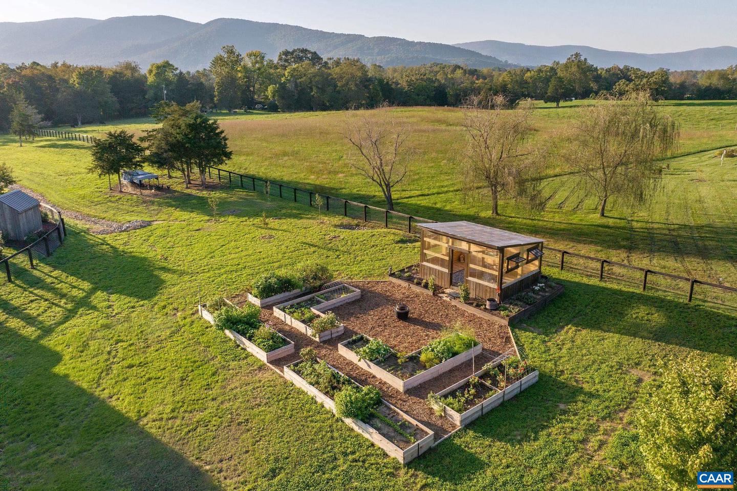 320 BARN HOUSE LN, CHARLOTTESVILLE, Virginia 22901, 5 Bedrooms Bedrooms, ,5 BathroomsBathrooms,Residential,For sale,320 BARN HOUSE LN,657796 MLS # 657796