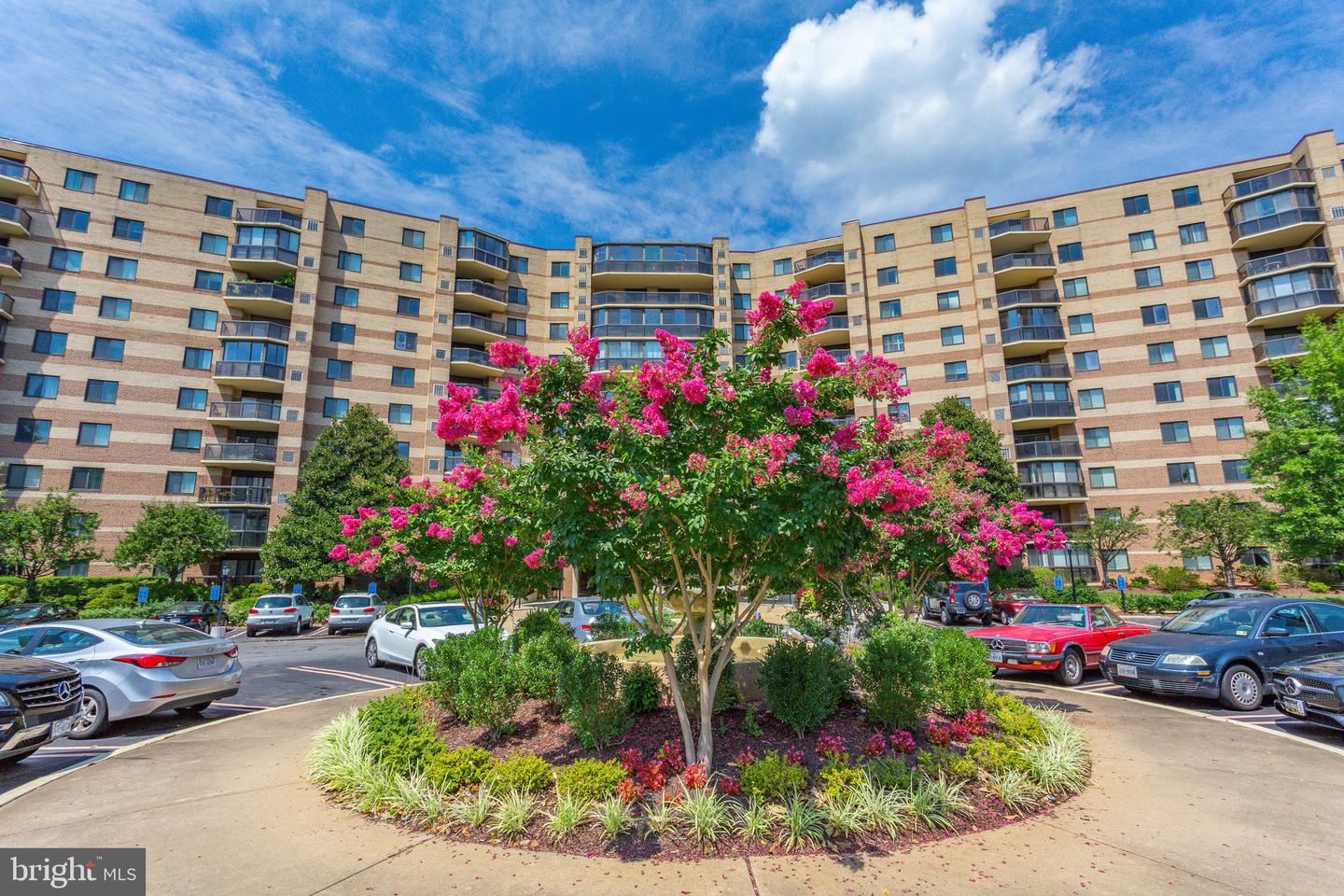 8370 GREENSBORO DR #508, MCLEAN, Virginia 22102, 2 Bedrooms Bedrooms, ,2 BathroomsBathrooms,Residential,For sale,8370 GREENSBORO DR #508,VAFX2181064 MLS # VAFX2181064