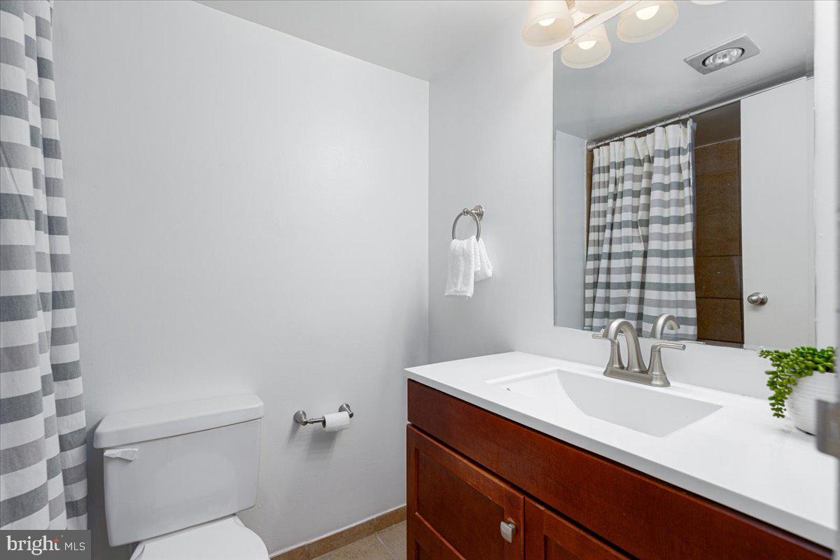 250 S REYNOLDS ST #305, ALEXANDRIA, Virginia 22304, 1 Bedroom Bedrooms, ,1 BathroomBathrooms,Residential,For sale,250 S REYNOLDS ST #305,VAAX2037360 MLS # VAAX2037360