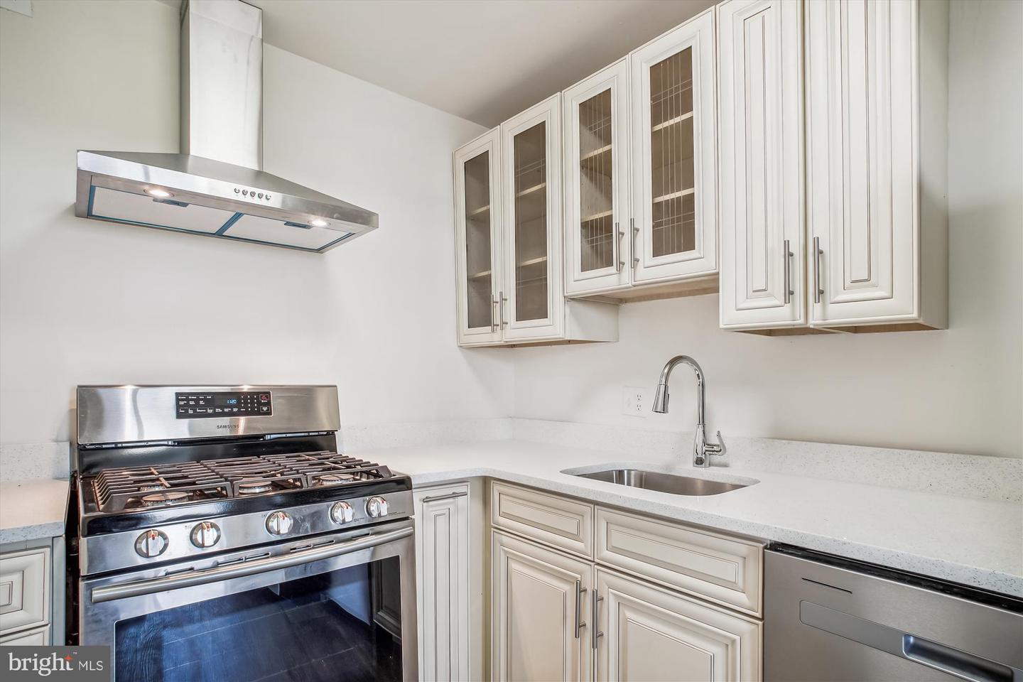 301 N BEAUREGARD ST #1110, ALEXANDRIA, Virginia 22312, 1 Bedroom Bedrooms, ,1 BathroomBathrooms,Residential,For sale,301 N BEAUREGARD ST #1110,VAAX2038954 MLS # VAAX2038954