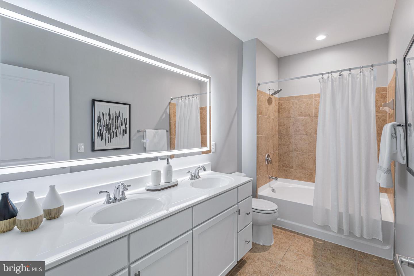 1391 PENNSYLVANIA AVE SE #314, WASHINGTON, District Of Columbia 20003, 2 Bedrooms Bedrooms, ,2 BathroomsBathrooms,Residential,For sale,1391 PENNSYLVANIA AVE SE #314,DCDC2158652 MLS # DCDC2158652