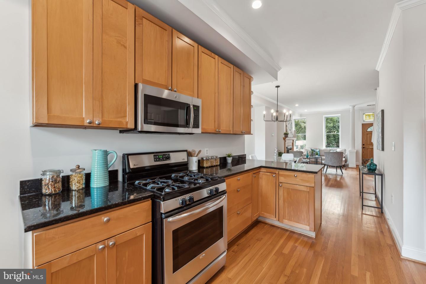 1432 POTOMAC AVE SE, WASHINGTON, District Of Columbia 20003, 2 Bedrooms Bedrooms, ,2 BathroomsBathrooms,Residential,For sale,1432 POTOMAC AVE SE,DCDC2159992 MLS # DCDC2159992