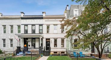 1432 POTOMAC AVE SE, WASHINGTON, District Of Columbia 20003, 2 Bedrooms Bedrooms, ,2 BathroomsBathrooms,Residential,For sale,1432 POTOMAC AVE SE,DCDC2159992 MLS # DCDC2159992