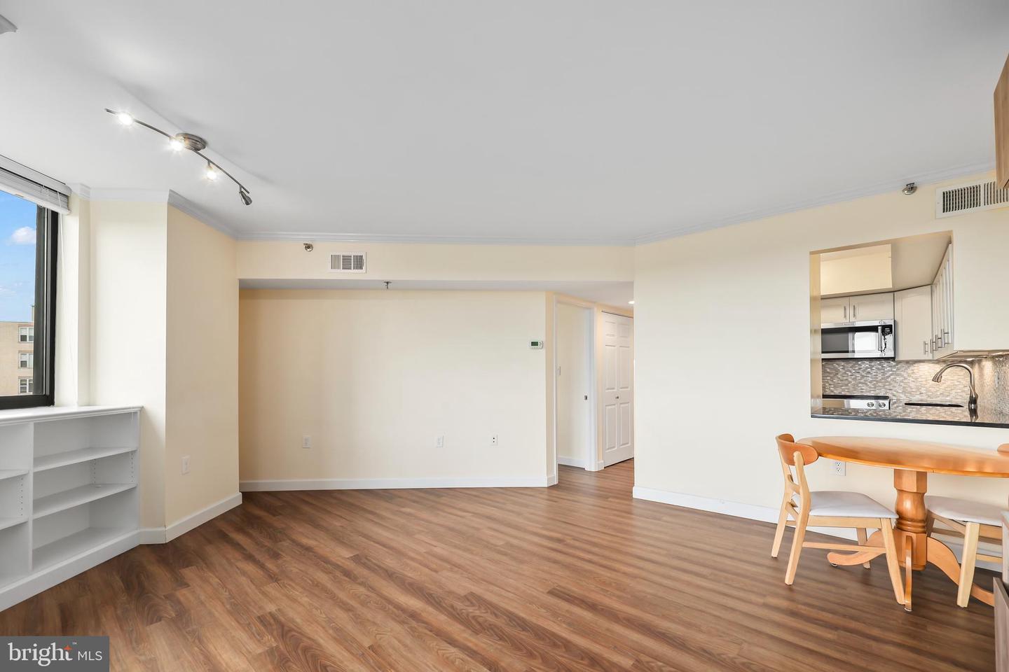 1001 N RANDOLPH ST #909, ARLINGTON, Virginia 22201, 1 Bedroom Bedrooms, ,1 BathroomBathrooms,Residential,For sale,1001 N RANDOLPH ST #909,VAAR2048904 MLS # VAAR2048904