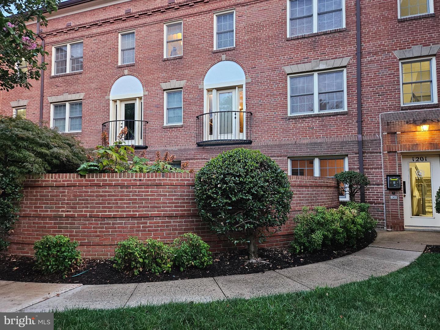 1201 N PITT ST #1C, ALEXANDRIA, Virginia 22314, 2 Bedrooms Bedrooms, 4 Rooms Rooms,1 BathroomBathrooms,Residential,For sale,1201 N PITT ST #1C,VAAX2038260 MLS # VAAX2038260