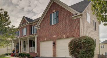 43359 HOLLYBANK PLACE, CHANTILLY, Virginia 20152, 5 Bedrooms Bedrooms, ,4 BathroomsBathrooms,Residential,For sale,43359 HOLLYBANK PLACE,VALO2080652 MLS # VALO2080652