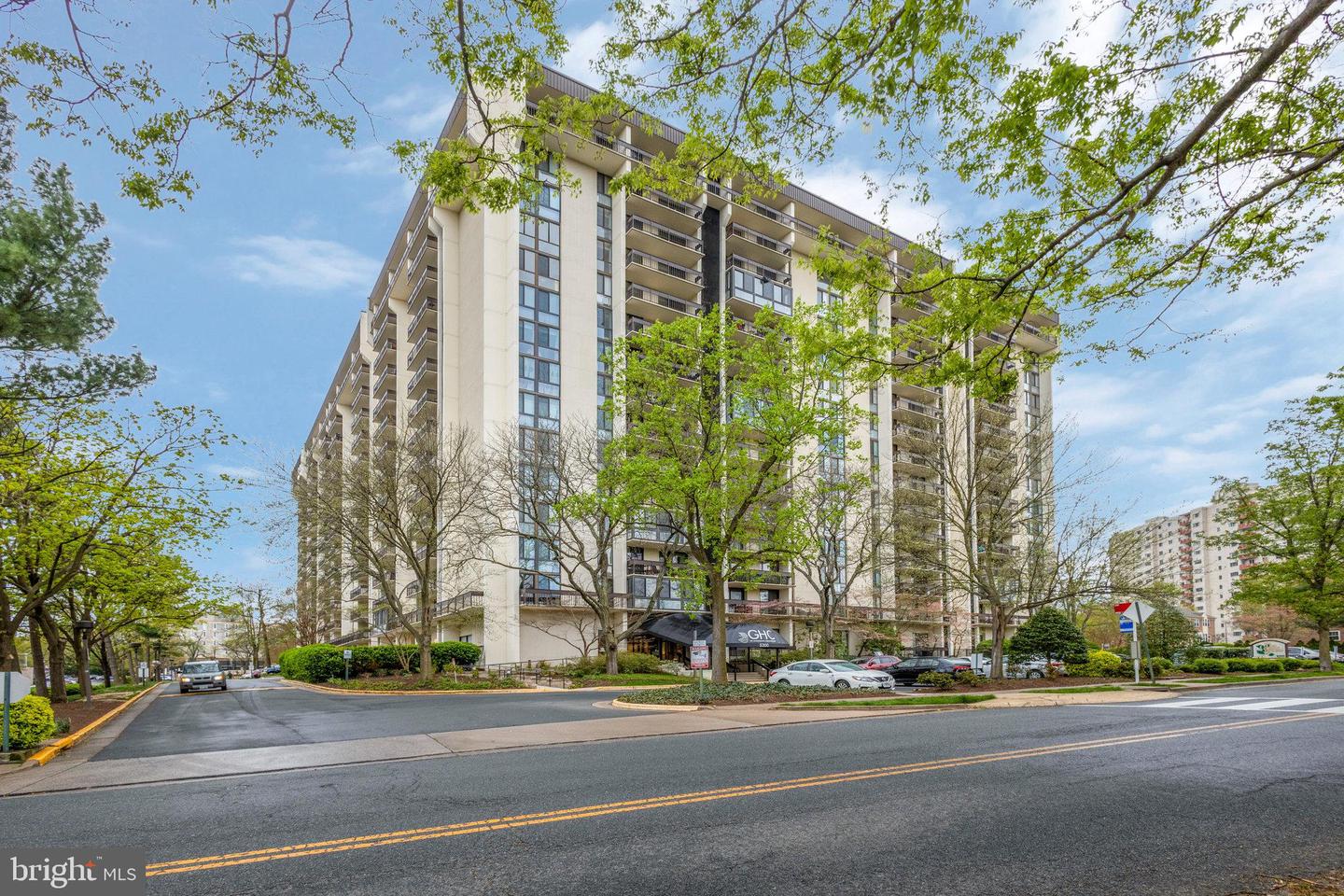 5300 HOLMES RUN PKWY #405, ALEXANDRIA, Virginia 22304, 2 Bedrooms Bedrooms, ,1 BathroomBathrooms,Residential,For sale,5300 HOLMES RUN PKWY #405,VAAX2038742 MLS # VAAX2038742