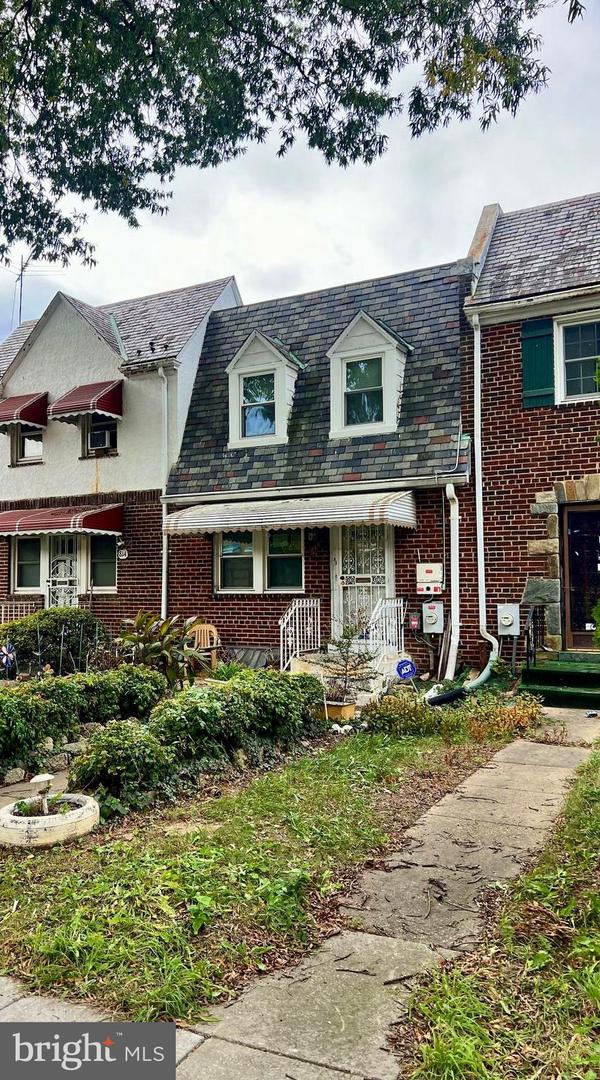 816 21ST ST NE, WASHINGTON, District Of Columbia 20002, 2 Bedrooms Bedrooms, ,1 BathroomBathrooms,Residential,For sale,816 21ST ST NE,DCDC2163522 MLS # DCDC2163522