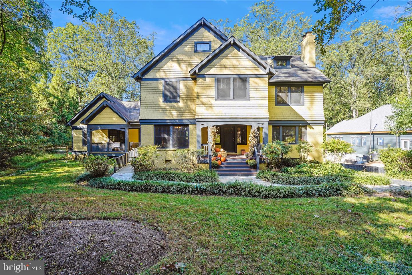 2028 FRANKLIN AVE, MCLEAN, Virginia 22101, 6 Bedrooms Bedrooms, ,4 BathroomsBathrooms,Residential,For sale,2028 FRANKLIN AVE,VAFX2205752 MLS # VAFX2205752