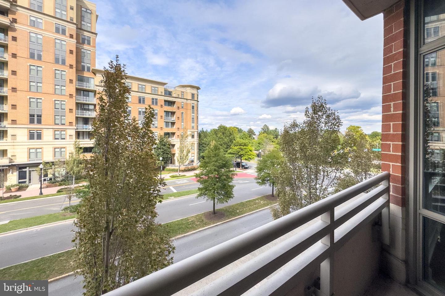 3650 S GLEBE RD #348, ARLINGTON, Virginia 22202, 1 Bedroom Bedrooms, ,1 BathroomBathrooms,Residential,For sale,3650 S GLEBE RD #348,VAAR2049644 MLS # VAAR2049644