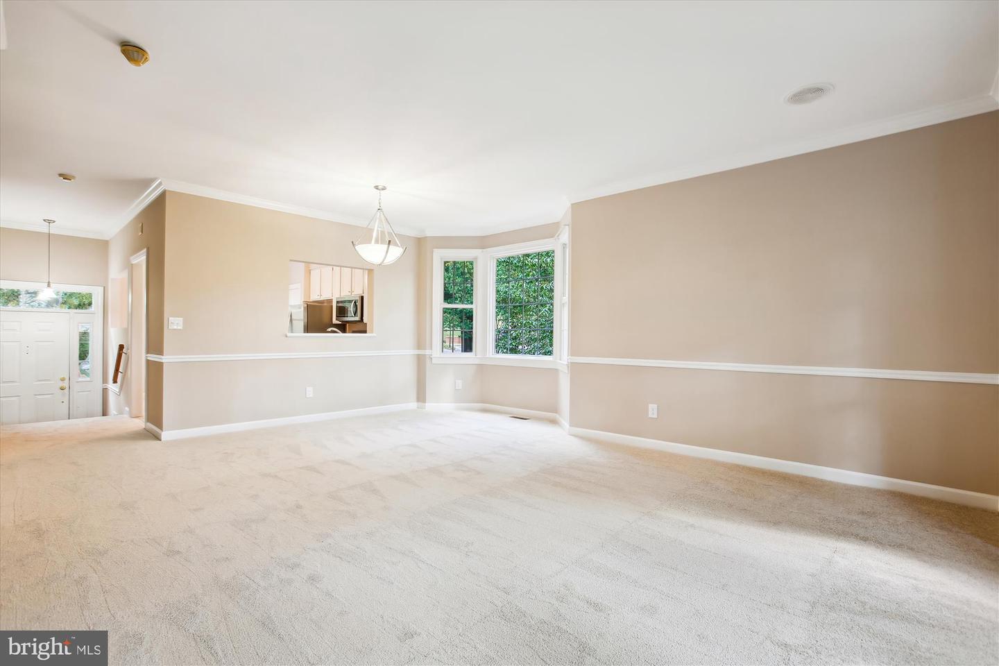 3701 HUNTLEY MEADOWS LN, ALEXANDRIA, Virginia 22306, 2 Bedrooms Bedrooms, ,3 BathroomsBathrooms,Residential,For sale,3701 HUNTLEY MEADOWS LN,VAFX2206026 MLS # VAFX2206026