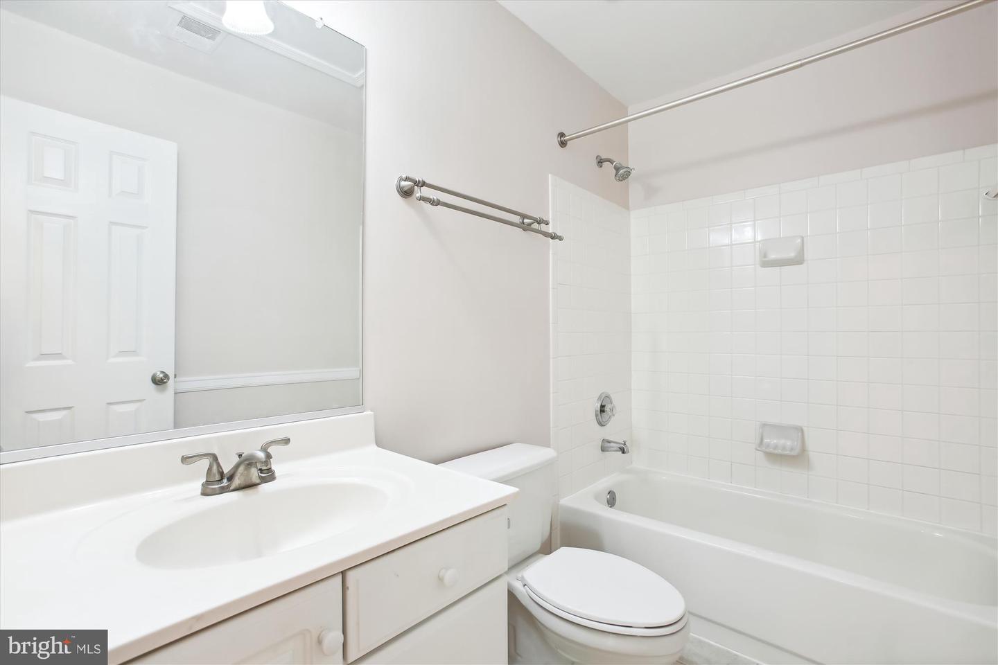 3701 HUNTLEY MEADOWS LN, ALEXANDRIA, Virginia 22306, 2 Bedrooms Bedrooms, ,3 BathroomsBathrooms,Residential,For sale,3701 HUNTLEY MEADOWS LN,VAFX2206026 MLS # VAFX2206026