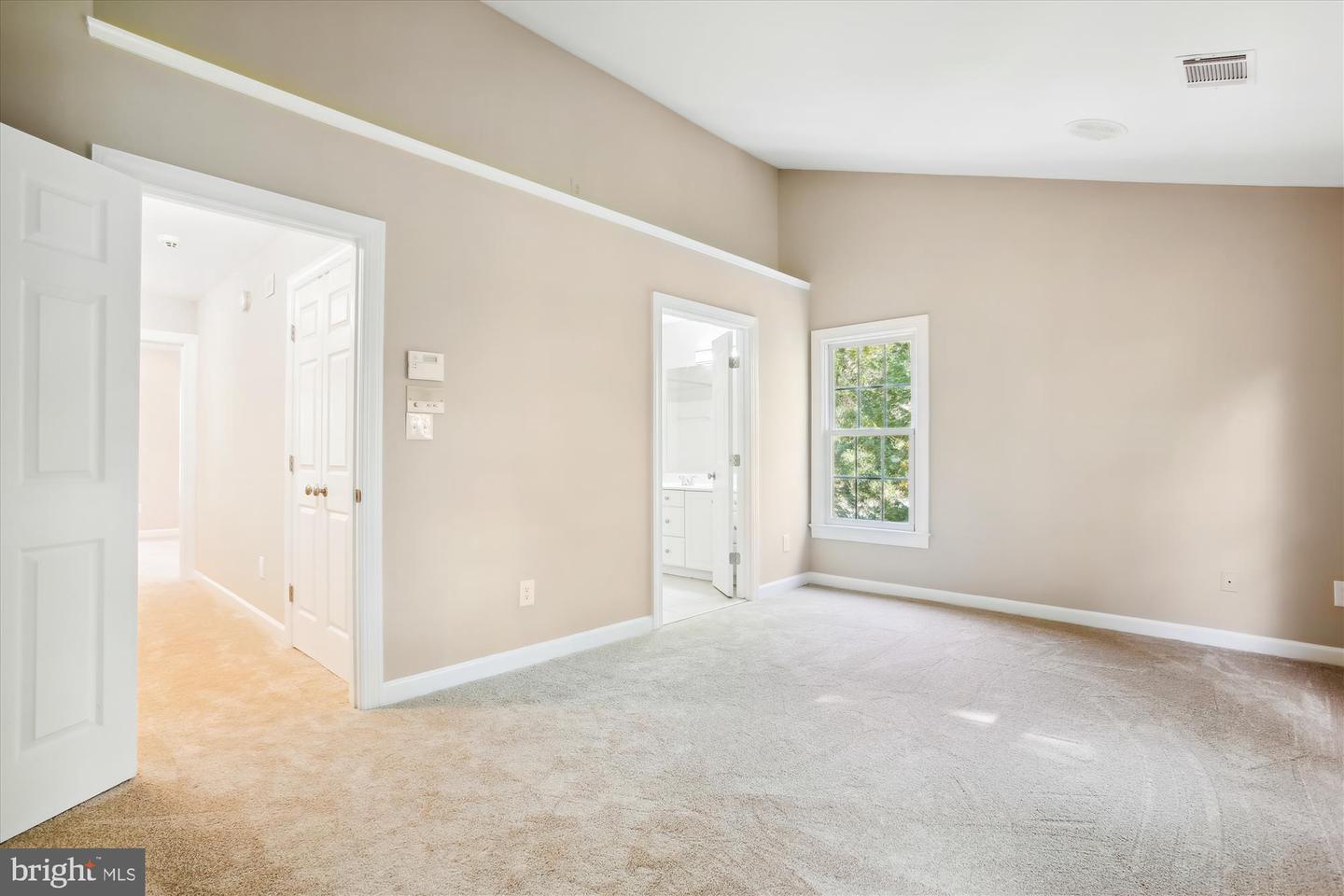 3701 HUNTLEY MEADOWS LN, ALEXANDRIA, Virginia 22306, 2 Bedrooms Bedrooms, ,3 BathroomsBathrooms,Residential,For sale,3701 HUNTLEY MEADOWS LN,VAFX2206026 MLS # VAFX2206026