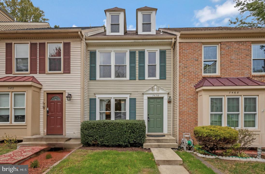 7470 LAUREL OAK CT, SPRINGFIELD, Virginia 22153, 2 Bedrooms Bedrooms, ,2 BathroomsBathrooms,Residential,For sale,7470 LAUREL OAK CT,VAFX2206220 MLS # VAFX2206220