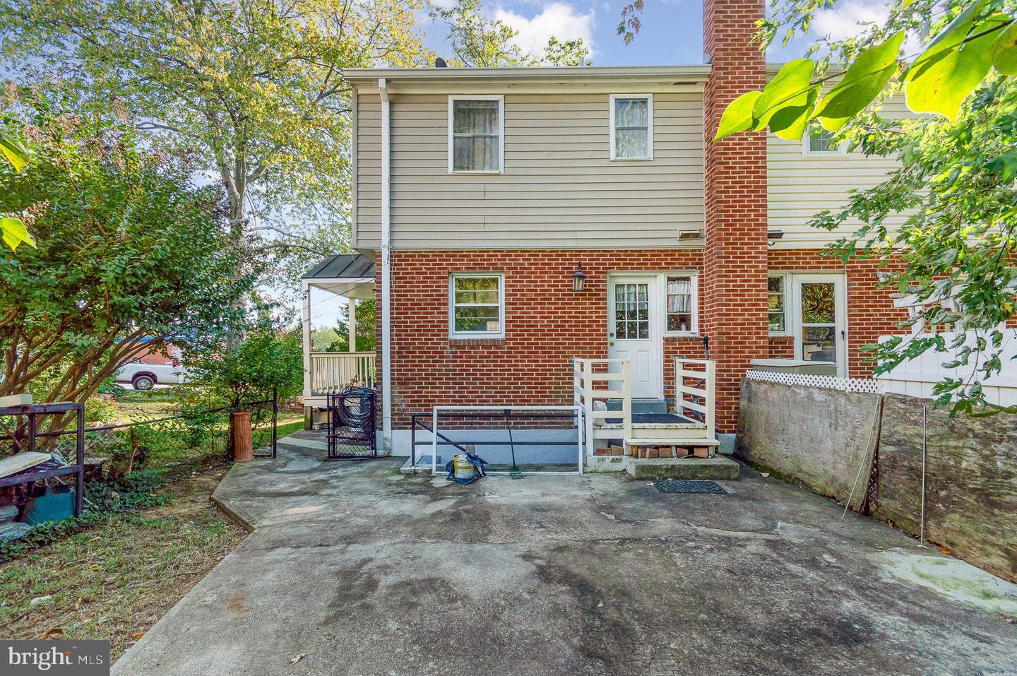 6944 UNIVERSITY DR, ALEXANDRIA, Virginia 22307, 3 Bedrooms Bedrooms, ,1 BathroomBathrooms,Residential,For sale,6944 UNIVERSITY DR,VAFX2164760 MLS # VAFX2164760