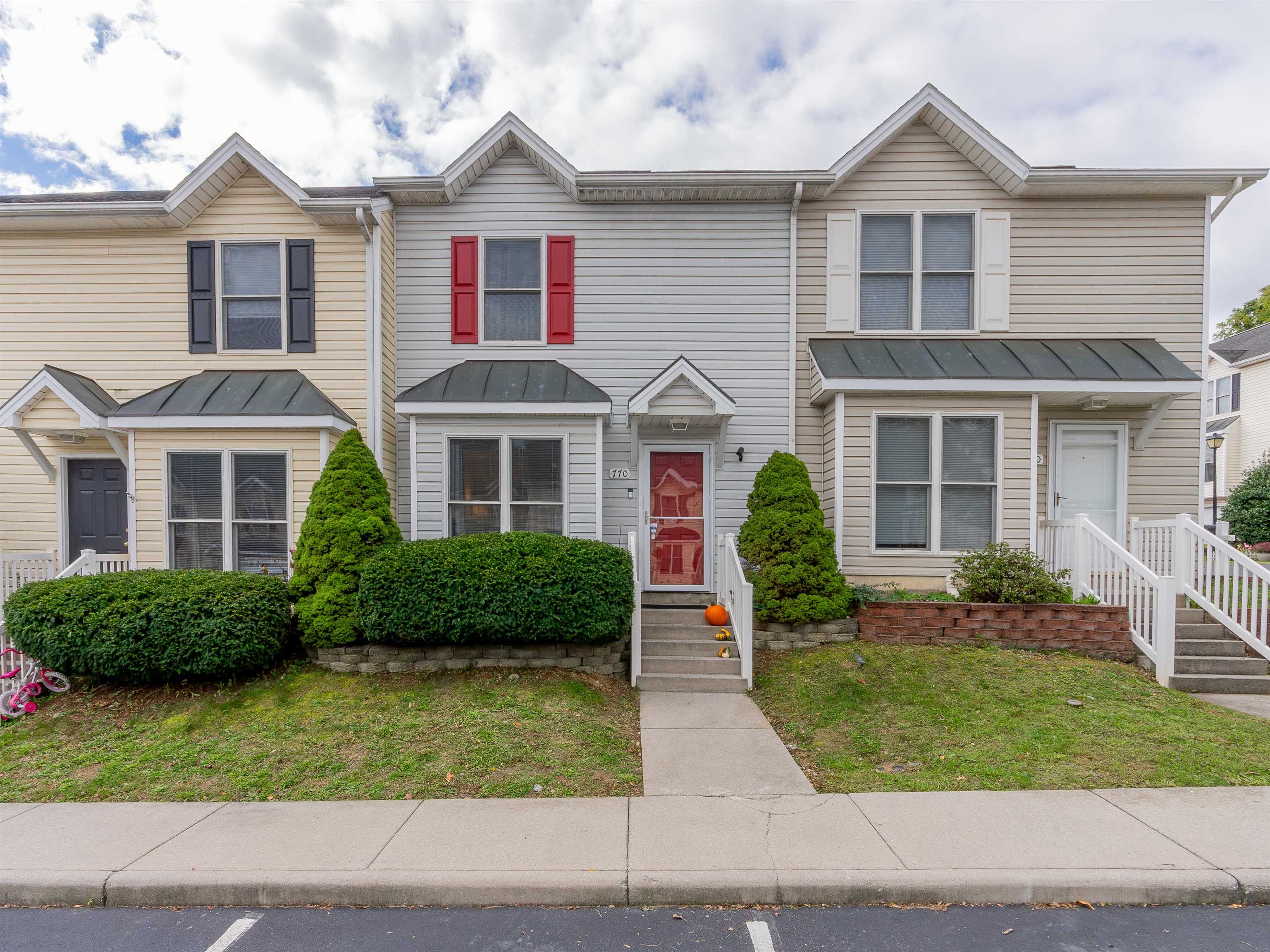 770 MERLINS WAY, HARRISONBURG, Virginia 22801, 2 Bedrooms Bedrooms, ,2 BathroomsBathrooms,Residential,770 MERLINS WAY,657934 MLS # 657934