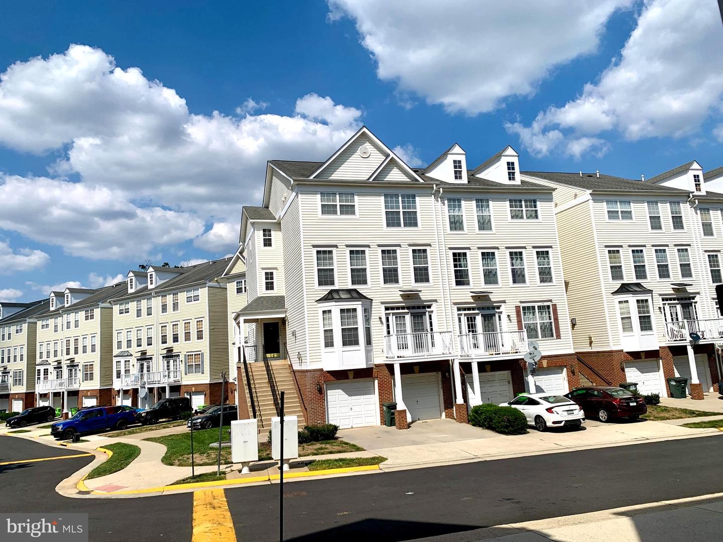 13576 DAVINCI LN #78, HERNDON, Virginia 20171, 3 Bedrooms Bedrooms, ,2 BathroomsBathrooms,Residential,For sale,13576 DAVINCI LN #78,VAFX2200530 MLS # VAFX2200530