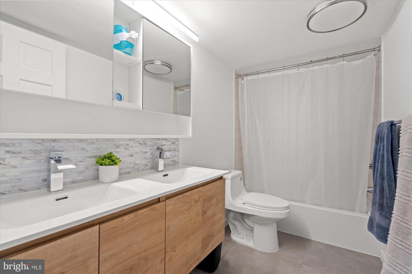 1420 N ST NW #1001, WASHINGTON, District Of Columbia 20005, 2 Bedrooms Bedrooms, ,1 BathroomBathrooms,Residential,For sale,1420 N ST NW #1001,DCDC2162762 MLS # DCDC2162762