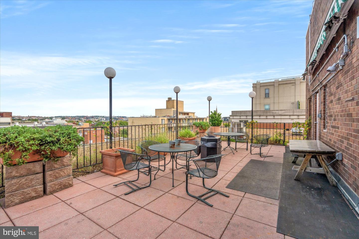 1420 N ST NW #1001, WASHINGTON, District Of Columbia 20005, 2 Bedrooms Bedrooms, ,1 BathroomBathrooms,Residential,For sale,1420 N ST NW #1001,DCDC2162762 MLS # DCDC2162762