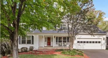 13922 STONEFIELD DR, CLIFTON, Virginia 20124, 4 Bedrooms Bedrooms, ,3 BathroomsBathrooms,Residential,For sale,13922 STONEFIELD DR,VAFX2205110 MLS # VAFX2205110