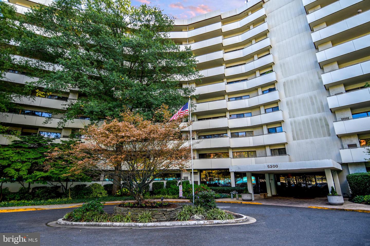 5300 COLUMBIA PIKE #905, ARLINGTON, Virginia 22204, 1 Bedroom Bedrooms, ,1 BathroomBathrooms,Residential,For sale,5300 COLUMBIA PIKE #905,VAAR2049876 MLS # VAAR2049876