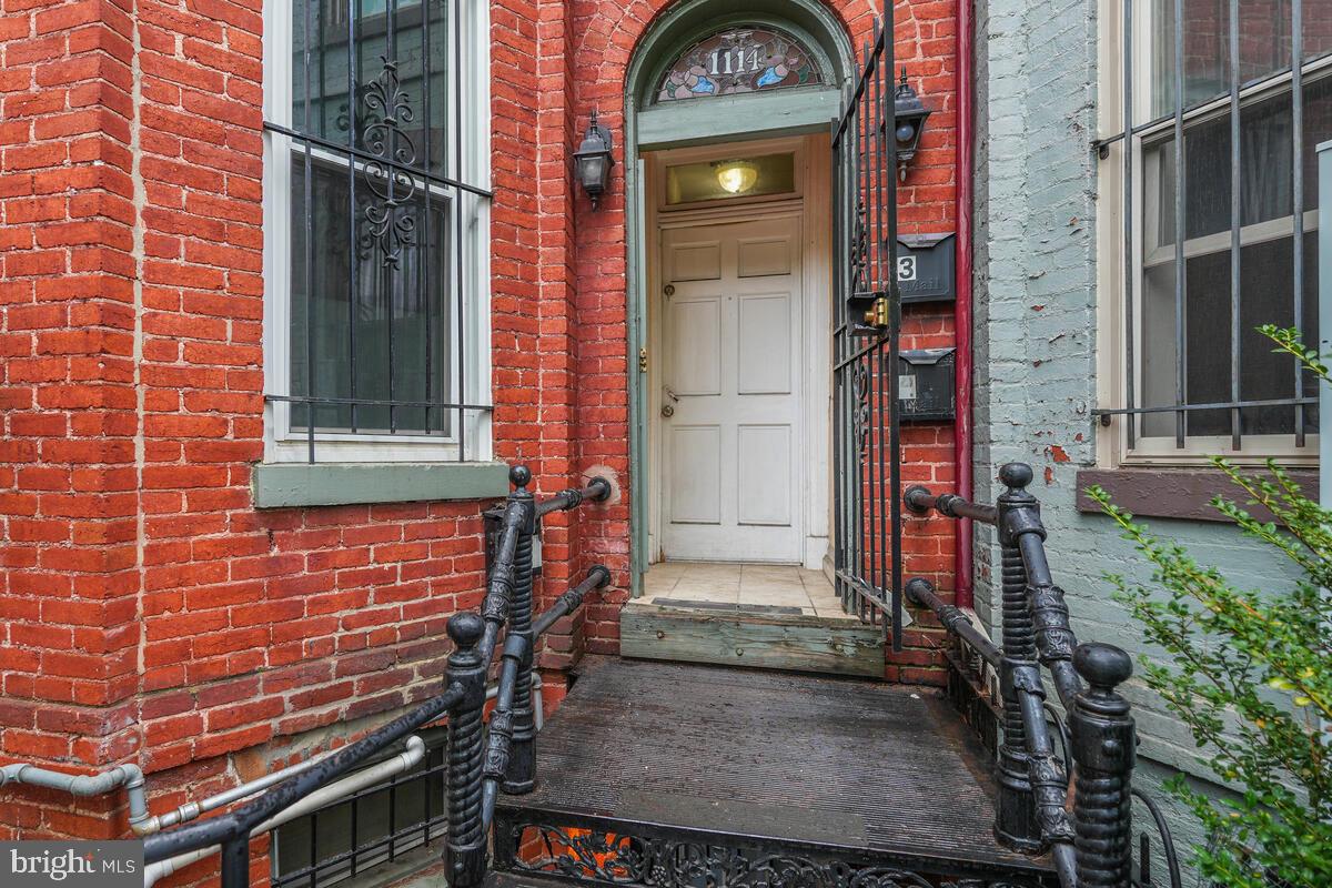 1114 FLORIDA AVE NE, WASHINGTON, District Of Columbia 20002, 3 Bedrooms Bedrooms, ,3 BathroomsBathrooms,Residential,For sale,1114 FLORIDA AVE NE,DCDC2164900 MLS # DCDC2164900