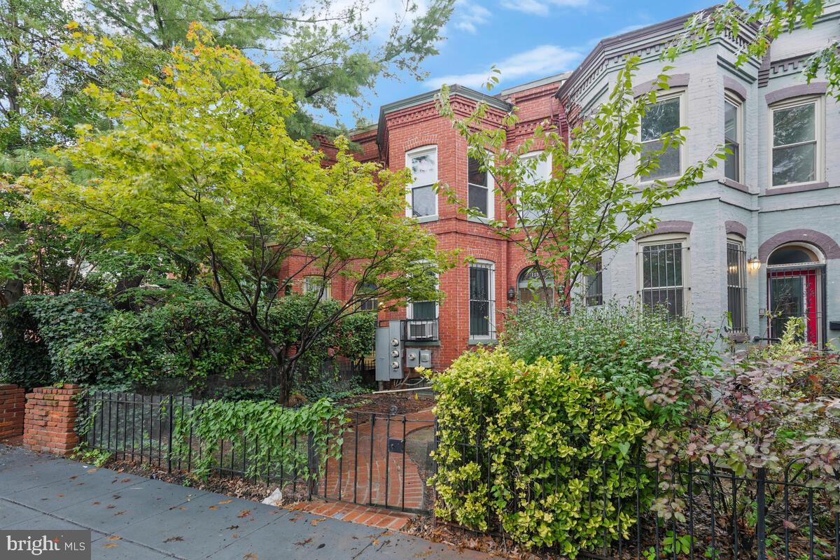 1114 FLORIDA AVE NE, WASHINGTON, District Of Columbia 20002, 3 Bedrooms Bedrooms, ,3 BathroomsBathrooms,Residential,For sale,1114 FLORIDA AVE NE,DCDC2164900 MLS # DCDC2164900