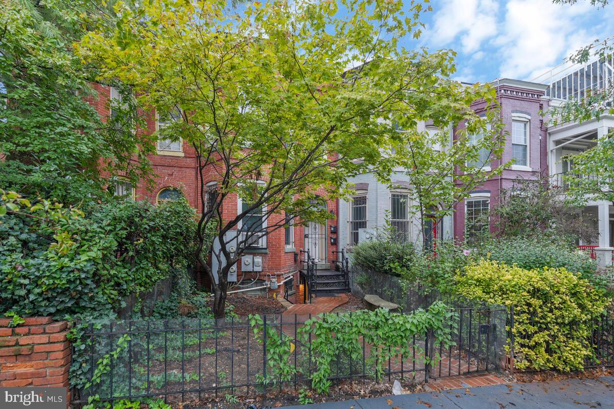 1114 FLORIDA AVE NE, WASHINGTON, District Of Columbia 20002, 3 Bedrooms Bedrooms, ,3 BathroomsBathrooms,Residential,For sale,1114 FLORIDA AVE NE,DCDC2164900 MLS # DCDC2164900