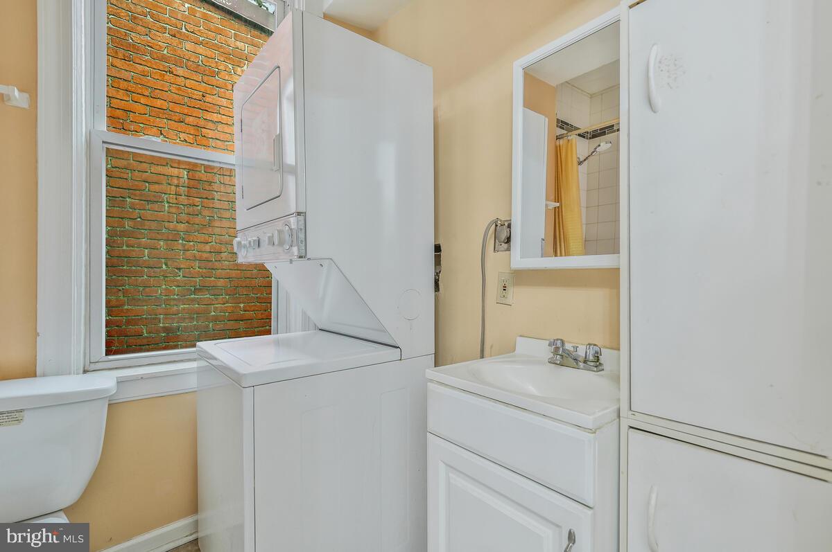 1114 FLORIDA AVE NE, WASHINGTON, District Of Columbia 20002, 3 Bedrooms Bedrooms, ,3 BathroomsBathrooms,Residential,For sale,1114 FLORIDA AVE NE,DCDC2164900 MLS # DCDC2164900