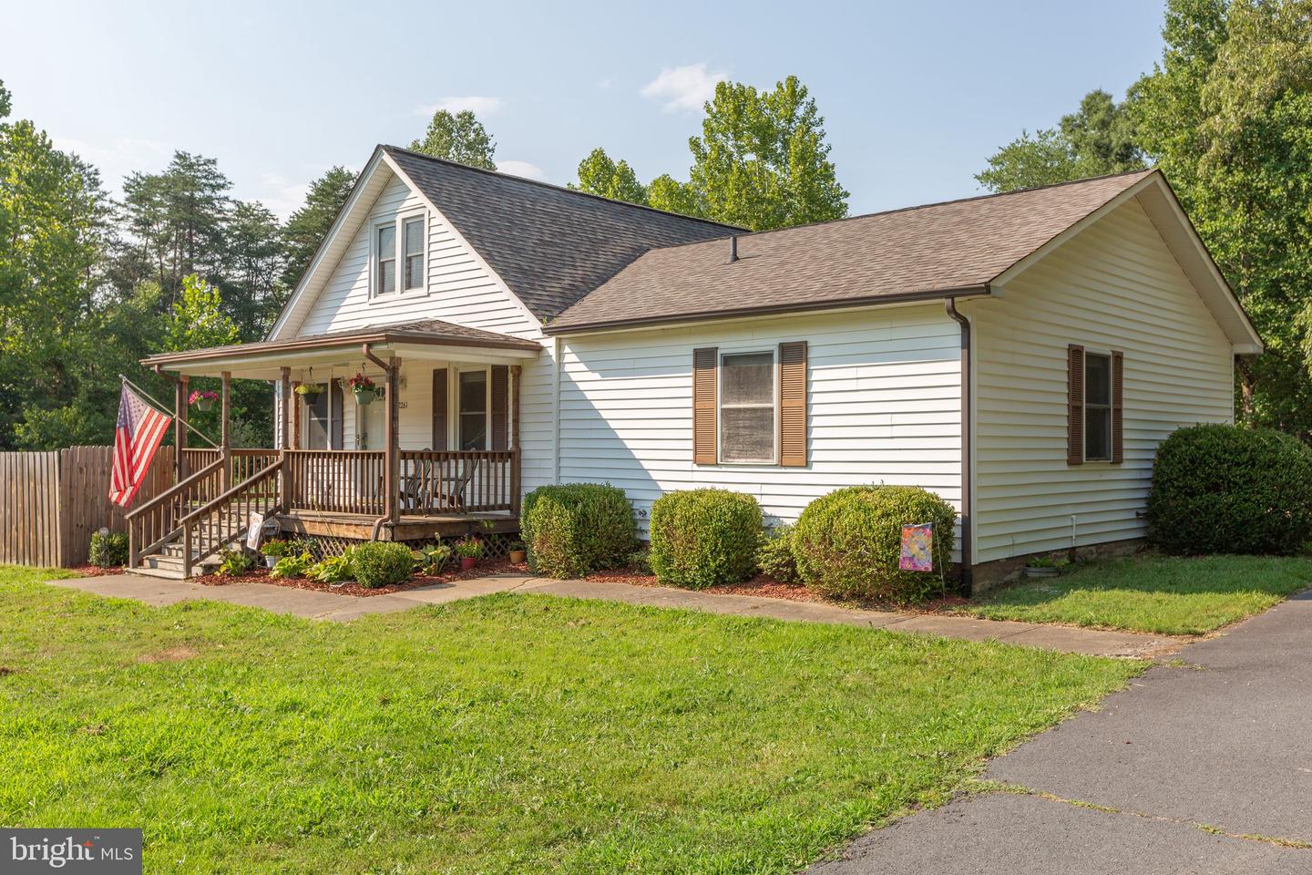 2261 GERMANNA HWY, LOCUST GROVE, Virginia 22508, 3 Bedrooms Bedrooms, ,2 BathroomsBathrooms,Residential,For sale,2261 GERMANNA HWY,VAOR2007472 MLS # VAOR2007472