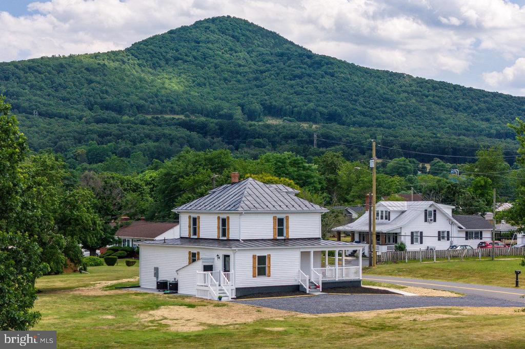 553 PARK RD, STANLEY, Virginia 22851, 4 Bedrooms Bedrooms, ,2 BathroomsBathrooms,Residential,553 PARK RD,VAPA2004126 MLS # VAPA2004126