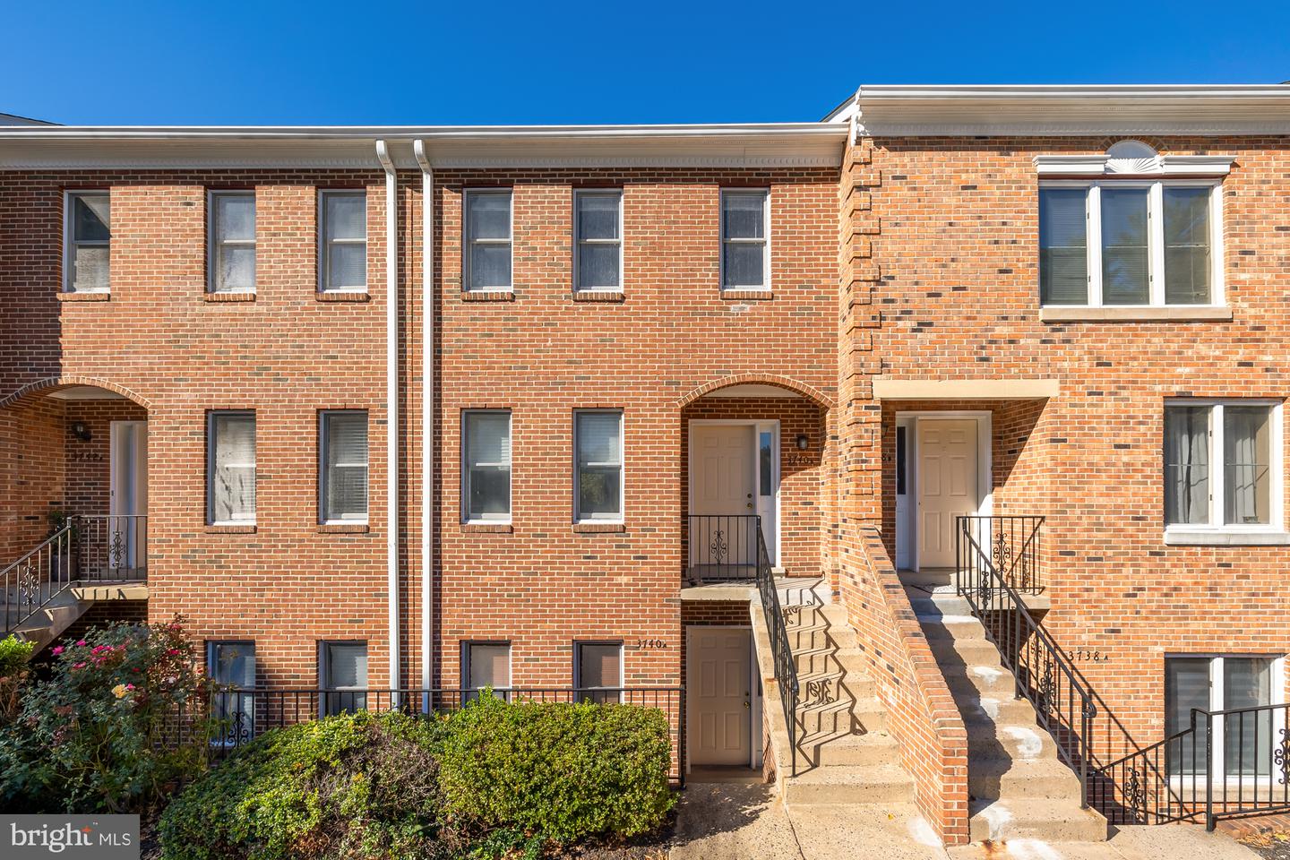 3740-B MADISON LN, FALLS CHURCH, Virginia 22041, 2 Bedrooms Bedrooms, ,2 BathroomsBathrooms,Residential,For sale,3740-B MADISON LN,VAFX2201442 MLS # VAFX2201442