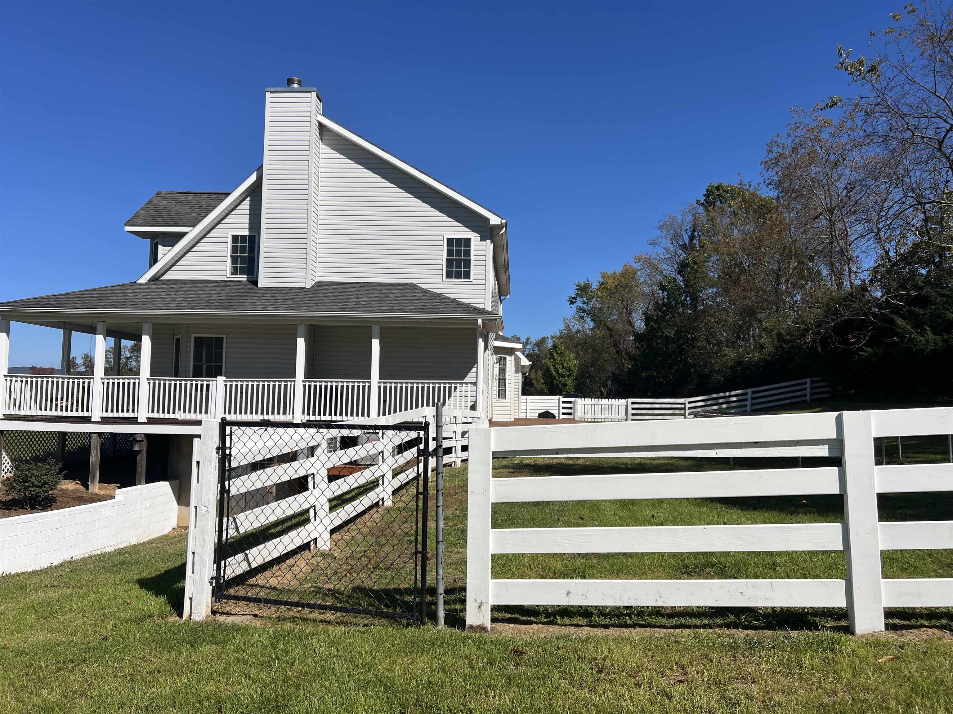 703 SCENIC HWY, CHURCHVILLE, Virginia 24421, 4 Bedrooms Bedrooms, ,2 BathroomsBathrooms,Residential,703 SCENIC HWY,657975 MLS # 657975