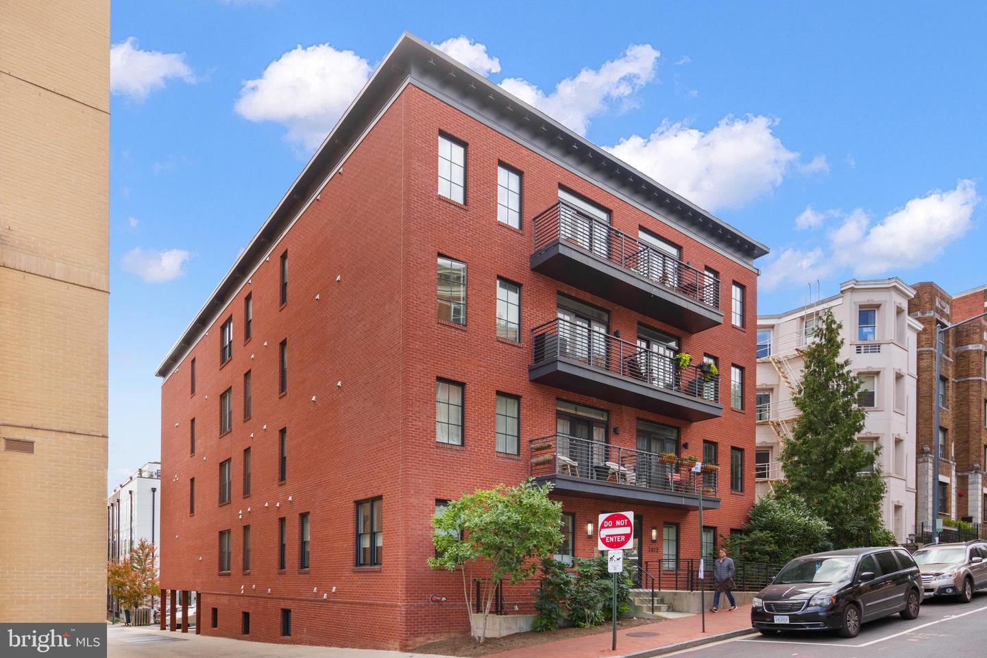 1412 CHAPIN ST NW #3, WASHINGTON, District Of Columbia 20009, 1 Bedroom Bedrooms, ,1 BathroomBathrooms,Residential,For sale,1412 CHAPIN ST NW #3,DCDC2163766 MLS # DCDC2163766