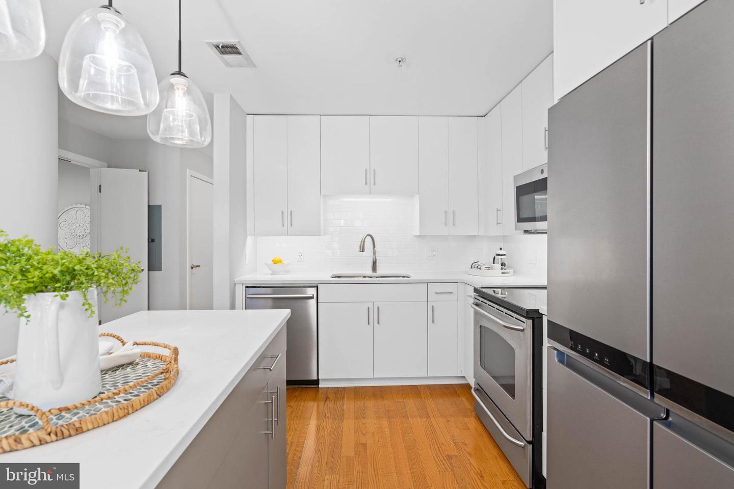 910 M ST NW #327, WASHINGTON, District Of Columbia 20001, 2 Bedrooms Bedrooms, ,2 BathroomsBathrooms,Residential,For sale,910 M ST NW #327,DCDC2163878 MLS # DCDC2163878