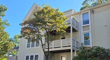 7690 WILLOW POINT DR, FALLS CHURCH, Virginia 22042, 2 Bedrooms Bedrooms, 7 Rooms Rooms,2 BathroomsBathrooms,Residential,For sale,7690 WILLOW POINT DR,VAFX2206380 MLS # VAFX2206380