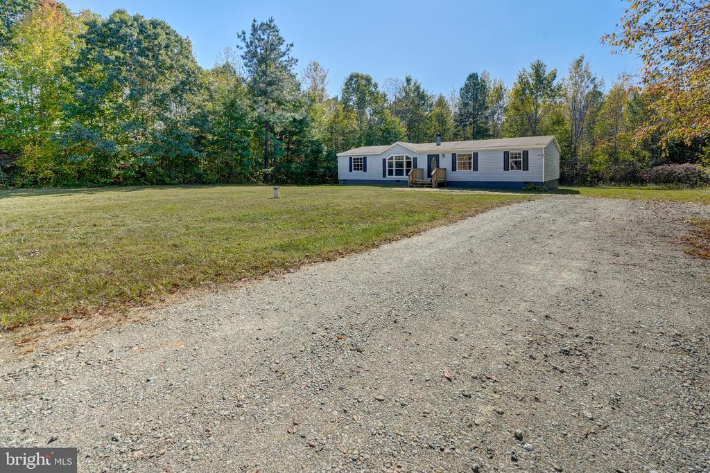 153 CLEARVIEW FARMS LN, MINERAL, Virginia 23117, 3 Bedrooms Bedrooms, ,2 BathroomsBathrooms,Residential,153 CLEARVIEW FARMS LN,VALA2006674 MLS # VALA2006674