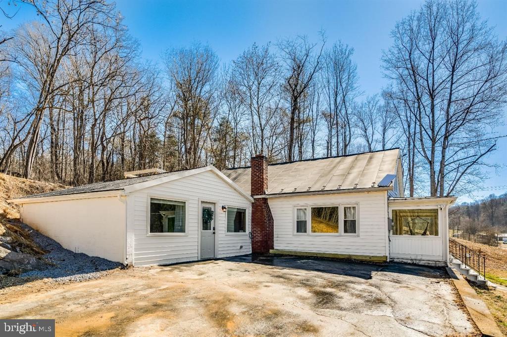 393 CROOKED RUN RD, SHENANDOAH, Virginia 22849, 4 Bedrooms Bedrooms, ,2 BathroomsBathrooms,Residential,393 CROOKED RUN RD,VAPA2004144 MLS # VAPA2004144