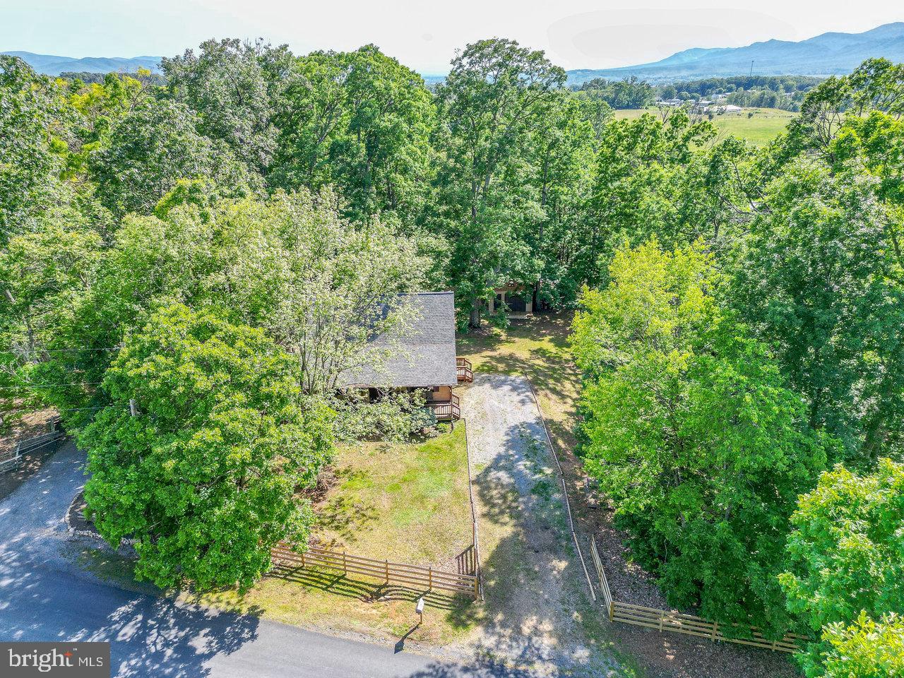 238 GRINDSTONE MOUNTAIN RD, SHENANDOAH, Virginia 22849, 2 Bedrooms Bedrooms, ,2 BathroomsBathrooms,Residential,For sale,238 GRINDSTONE MOUNTAIN RD,VAPA2004142 MLS # VAPA2004142