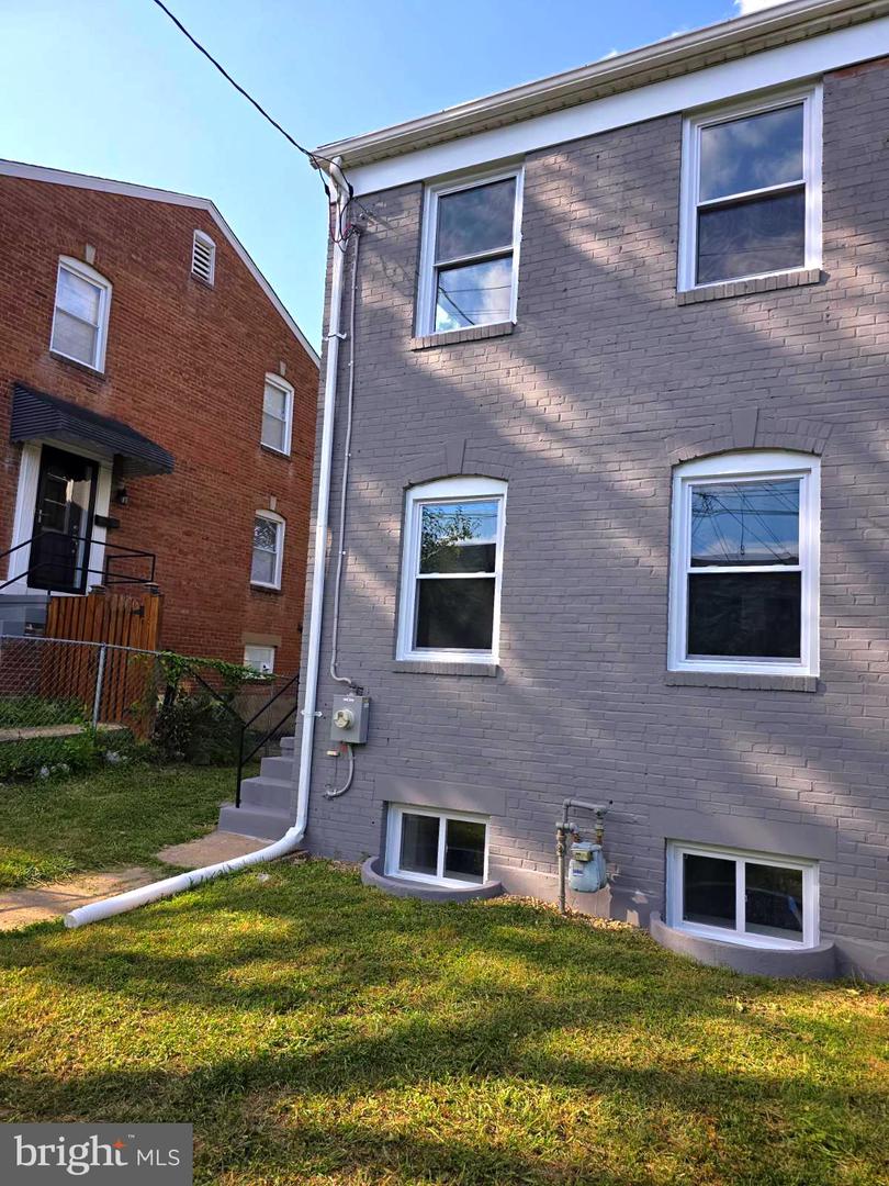 424 PEABODY ST NE, WASHINGTON, District Of Columbia 20011, 2 Bedrooms Bedrooms, ,1 BathroomBathrooms,Residential,For sale,424 PEABODY ST NE,DCDC2158676 MLS # DCDC2158676