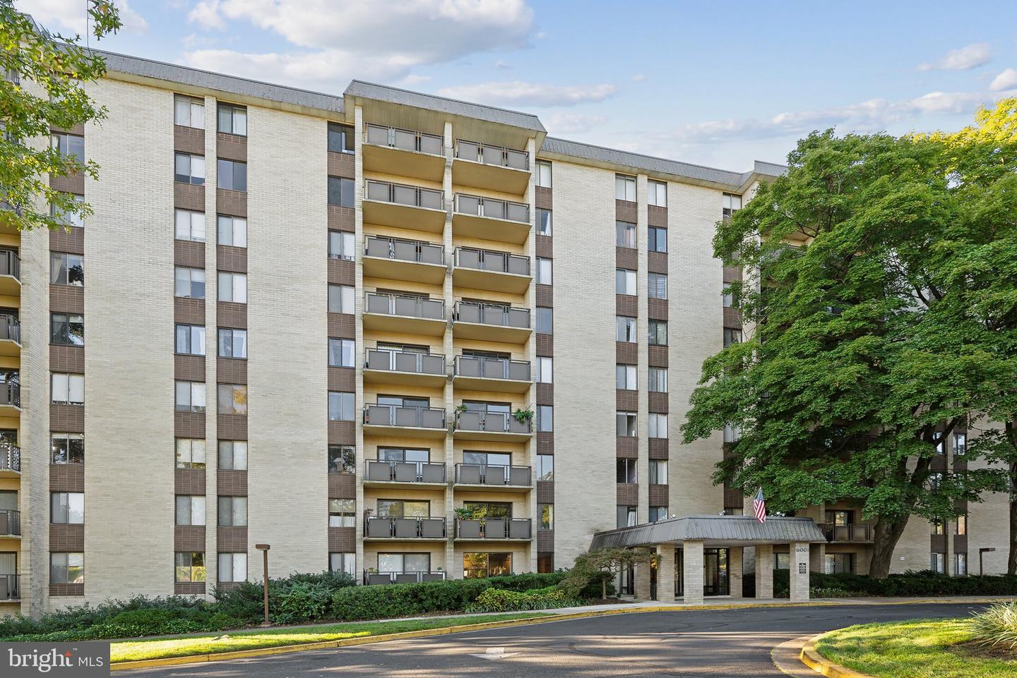 6001 ARLINGTON BLVD #324, FALLS CHURCH, Virginia 22044, 3 Bedrooms Bedrooms, ,2 BathroomsBathrooms,Residential,For sale,6001 ARLINGTON BLVD #324,VAFX2204022 MLS # VAFX2204022