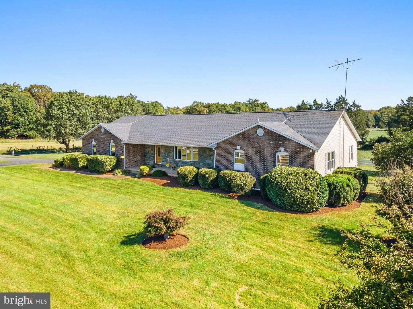 14610 DEEPWOOD LN, NOKESVILLE, Virginia 20181, 4 Bedrooms Bedrooms, ,3 BathroomsBathrooms,Residential,For sale,14610 DEEPWOOD LN,VAPW2081384 MLS # VAPW2081384