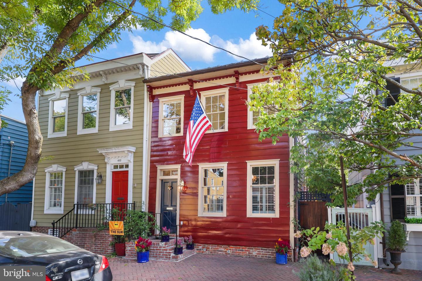 414 S ROYAL ST, ALEXANDRIA, Virginia 22314, 4 Bedrooms Bedrooms, ,4 BathroomsBathrooms,Residential,For sale,414 S ROYAL ST,VAAX2038860 MLS # VAAX2038860