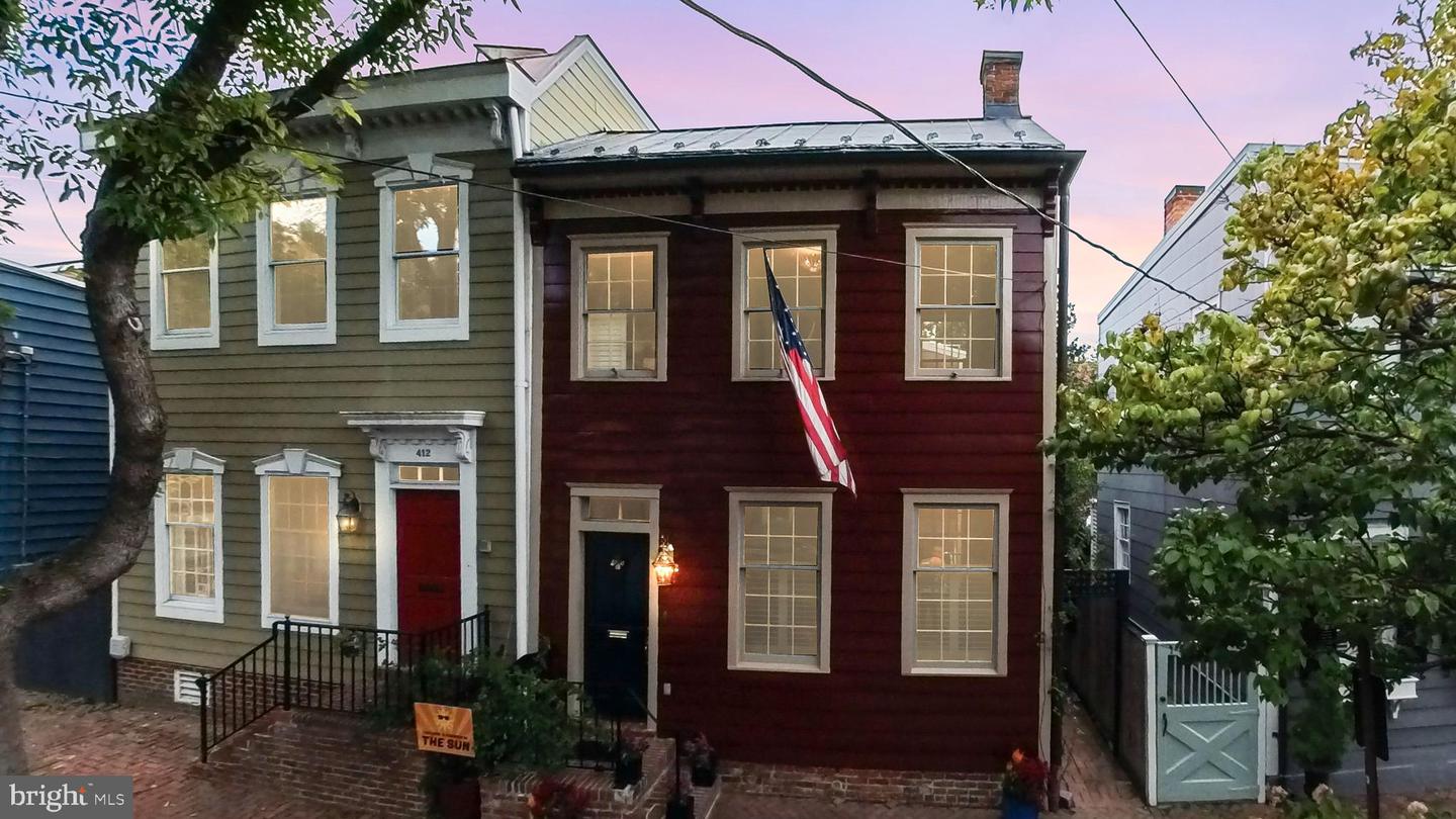 414 S ROYAL ST, ALEXANDRIA, Virginia 22314, 4 Bedrooms Bedrooms, ,4 BathroomsBathrooms,Residential,For sale,414 S ROYAL ST,VAAX2038860 MLS # VAAX2038860