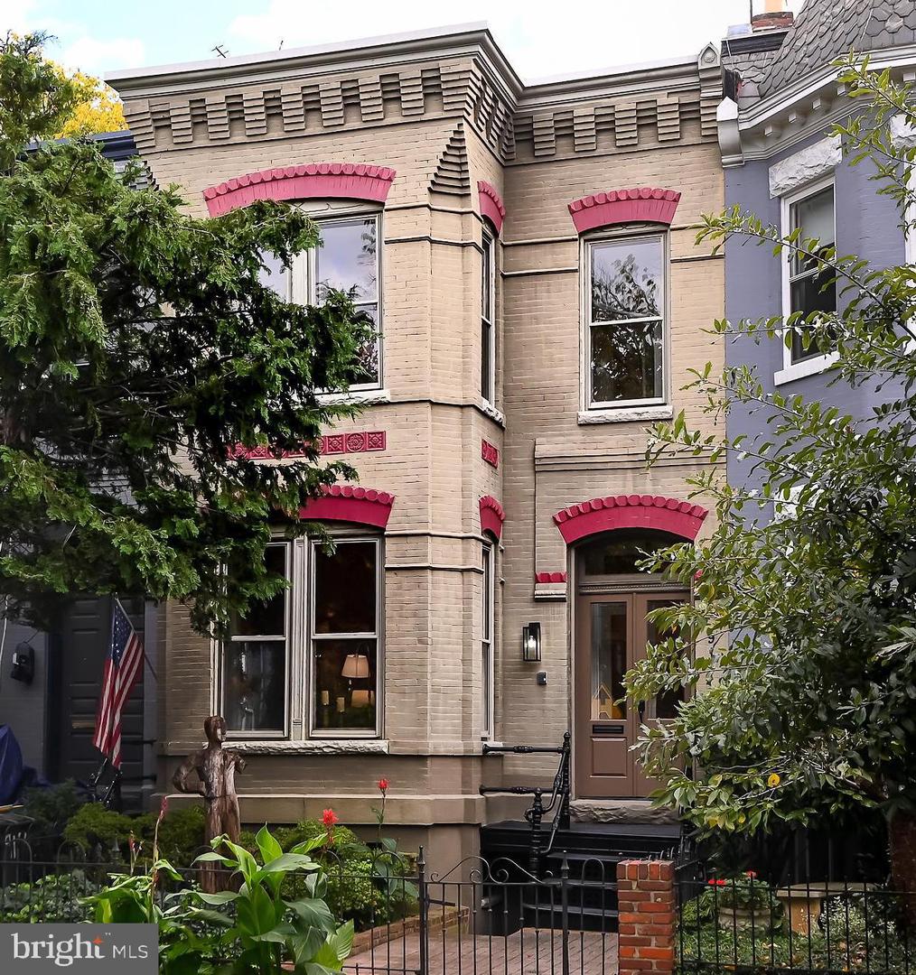 915 CONSTITUTION AVE NE, WASHINGTON, District Of Columbia 20002, 3 Bedrooms Bedrooms, ,2 BathroomsBathrooms,Residential,For sale,915 CONSTITUTION AVE NE,DCDC2164336 MLS # DCDC2164336