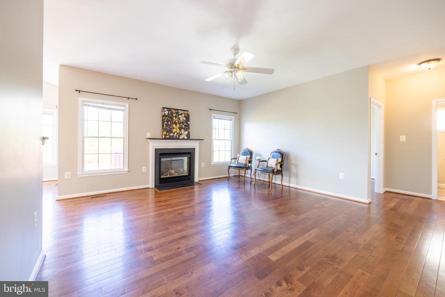 641 S MAPLE AVE, PURCELLVILLE, Virginia 20132, 6 Bedrooms Bedrooms, ,4 BathroomsBathrooms,Residential,For sale,641 S MAPLE AVE,VALO2082032 MLS # VALO2082032