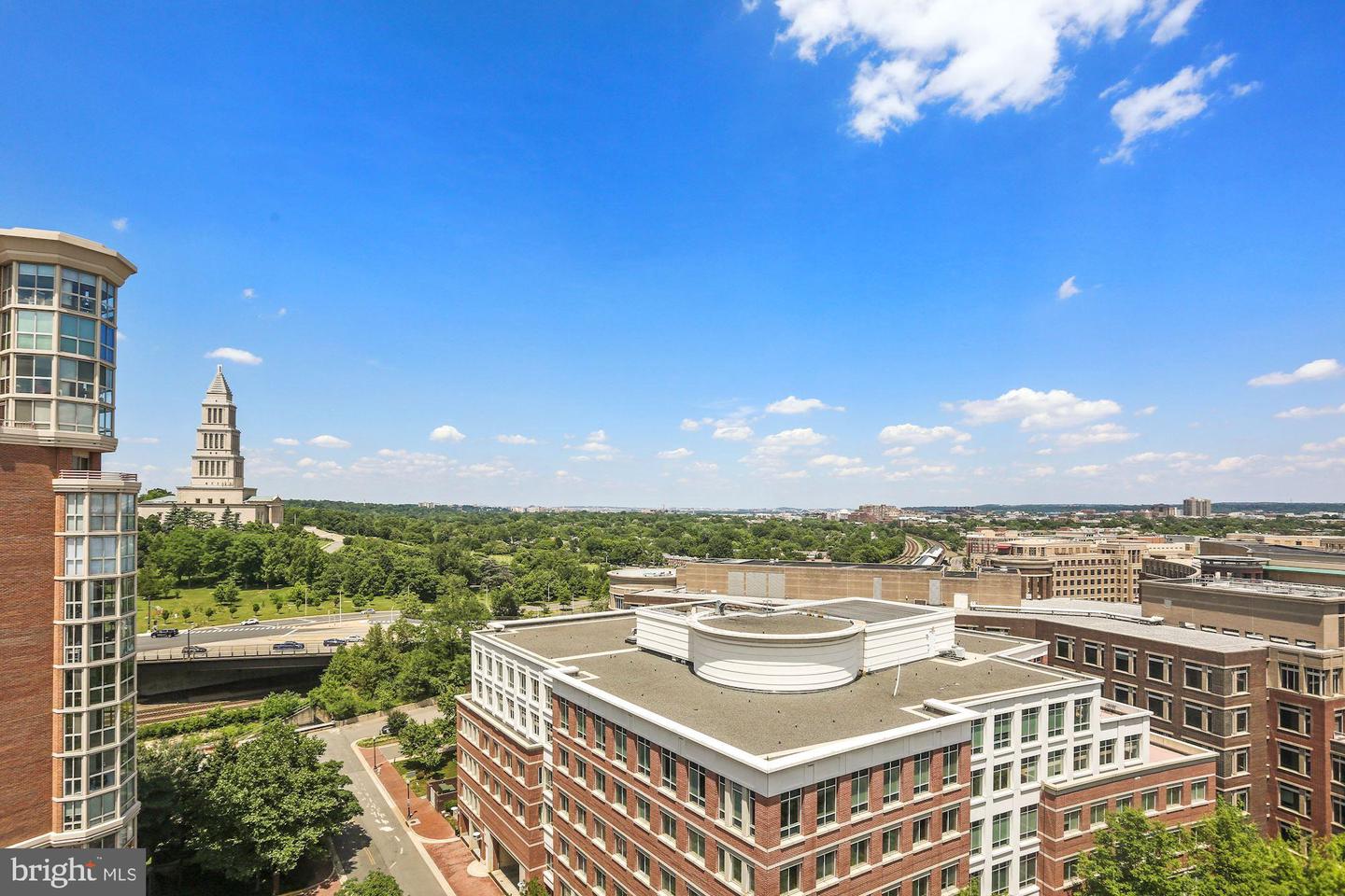 2050 JAMIESON AVE #1008, ALEXANDRIA, Virginia 22314, 2 Bedrooms Bedrooms, ,2 BathroomsBathrooms,Residential,For sale,2050 JAMIESON AVE #1008,VAAX2038956 MLS # VAAX2038956