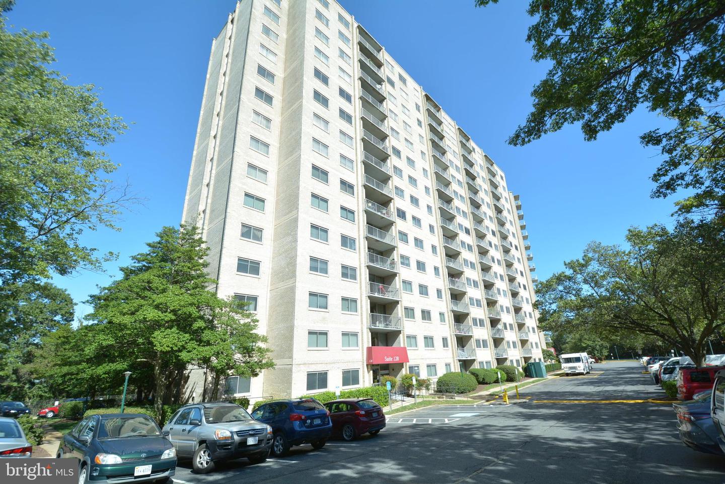 2500 N VAN DORN ST #1211, ALEXANDRIA, Virginia 22302, ,1 BathroomBathrooms,Residential,For sale,2500 N VAN DORN ST #1211,VAAX2038966 MLS # VAAX2038966